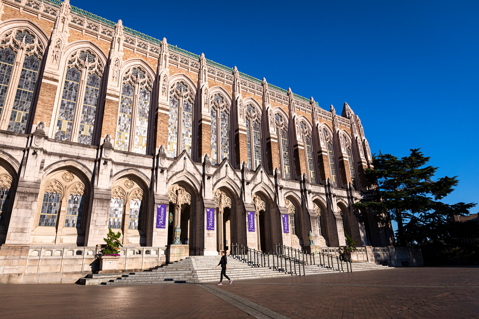 Front view of Suzzallo Library at Seattle campus UW