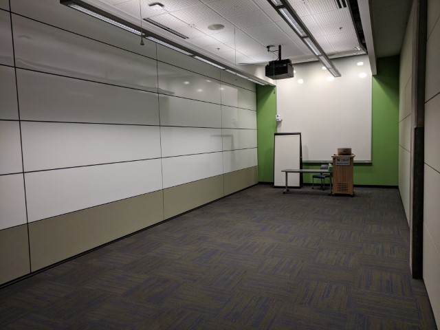 Room configuration: empty